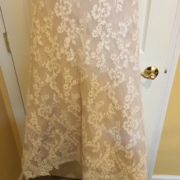 Wedding gown - Picture 4 of 7